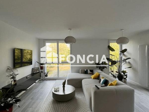 Location Appartement 6 pièces 112.38 m² - Yerres 91130