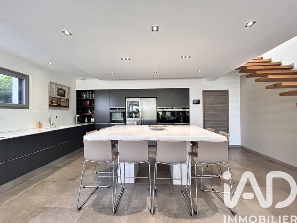 Maison à vendre 5 pièces 171 m² La Tronche