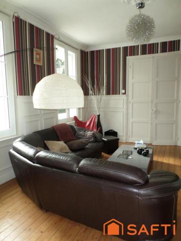 LISIEUX BELLE DEMEURE 179 m2 PROCHE CENTRE VILLE