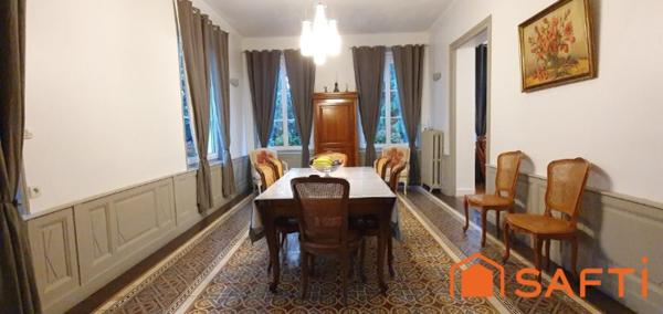 LISIEUX BELLE DEMEURE 179 m2 PROCHE CENTRE VILLE