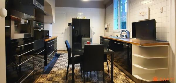 LISIEUX BELLE DEMEURE 179 m2 PROCHE CENTRE VILLE