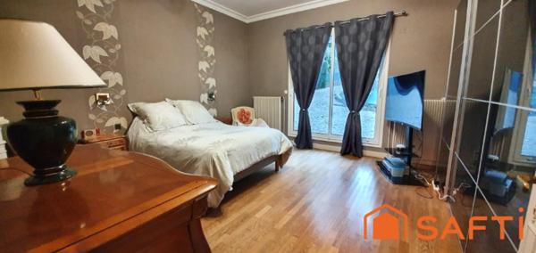 LISIEUX BELLE DEMEURE 179 m2 PROCHE CENTRE VILLE