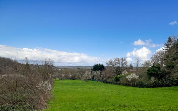 Terrain à vendre    Saint-Germain-du-Salembre