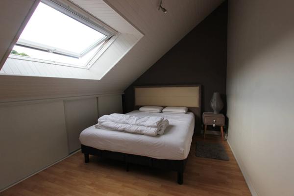 UN LUMINEUX APPARTEMENT, MEUBLÉ, DE TYPE 3. -