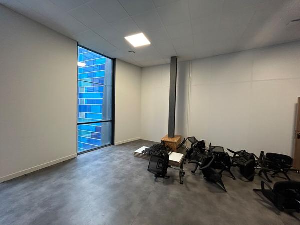 Perpignan - Bureaux à louer - bâtiment contemporain - 283 m2