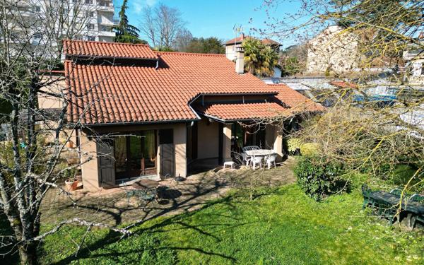 Maison à vendre    5 pièces • 144 m2 Écully