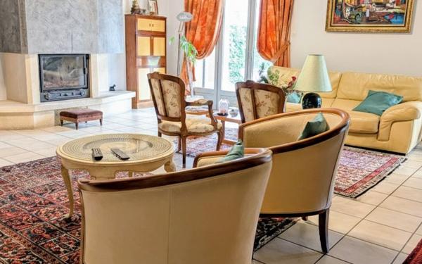 Maison à vendre    5 pièces • 144 m2 Écully