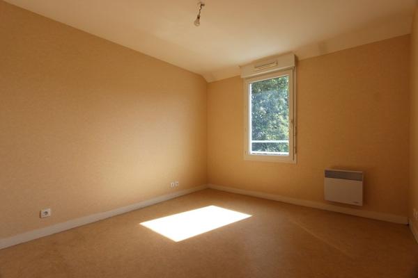 UN APPARTEMENT TYPE 3 EN FORMAT DUPLEX SUR QUIMPER NORD. -