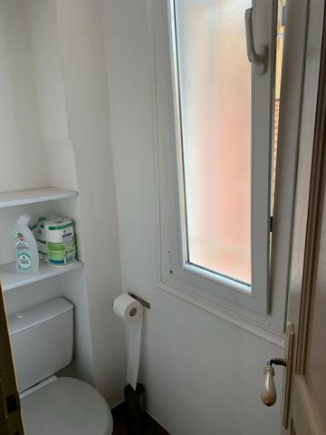 Centre Aix – T2 avec balcon dans petit immeuble de charme : une opportunité rare !