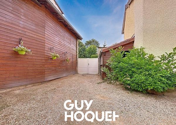 Jolie Maison de village au Coeur du Mâconnais - 71960 PIERRECLOS