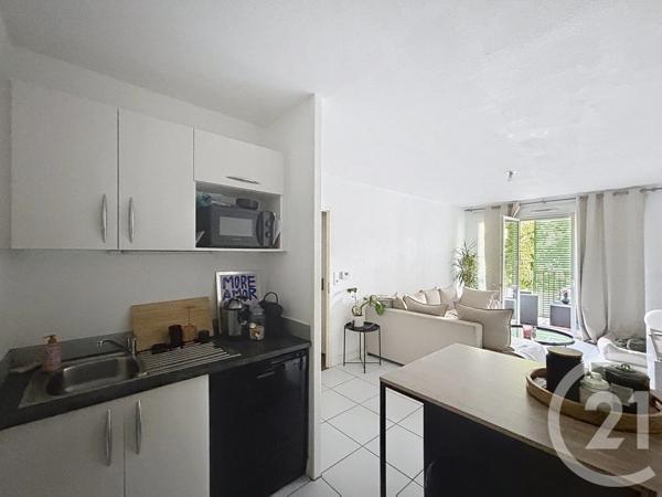 Appartement T2 à vendre  2 pièces - 43,92 m 2   GRADIGNAN  - 33