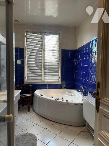 Chinon hyper-centre


Cette maison dispose d'une surface habitable de 200 m²
 Elle se compo...