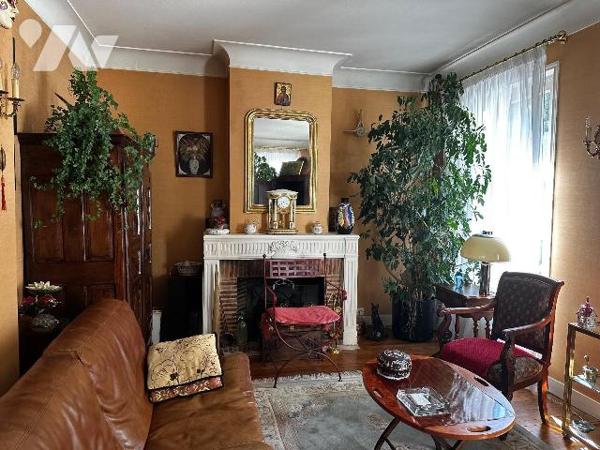 Chinon hyper-centre


Cette maison dispose d'une surface habitable de 200 m²
 Elle se compo...