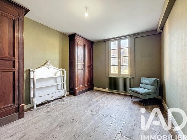 Maison à vendre 8 pièces 227 m² Barbezieux-Saint-Hilaire