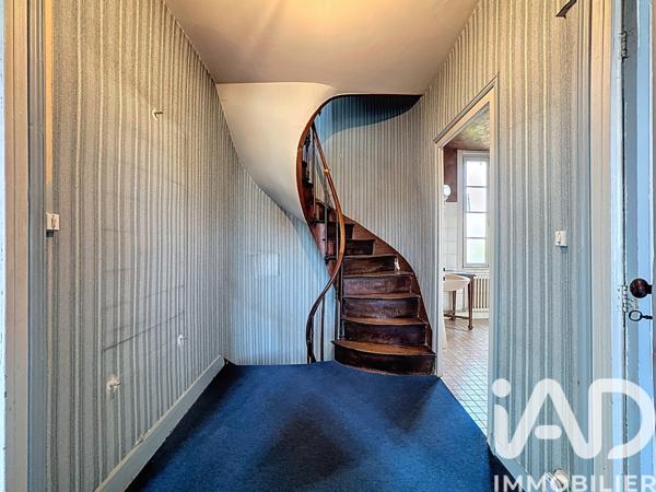 Maison à vendre 8 pièces 227 m² Barbezieux-Saint-Hilaire