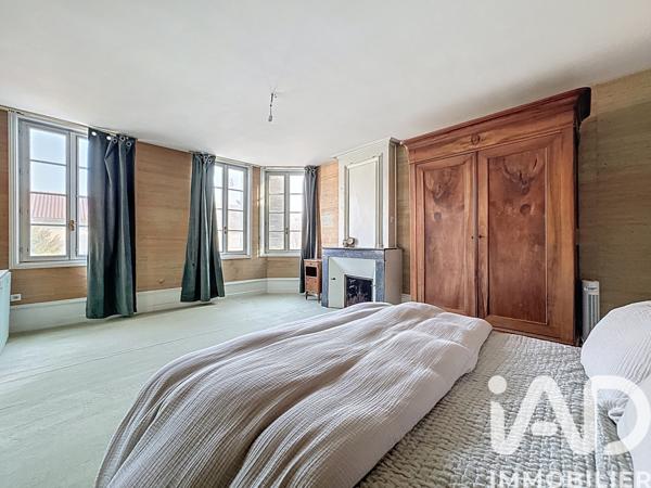 Maison à vendre 8 pièces 227 m² Barbezieux-Saint-Hilaire