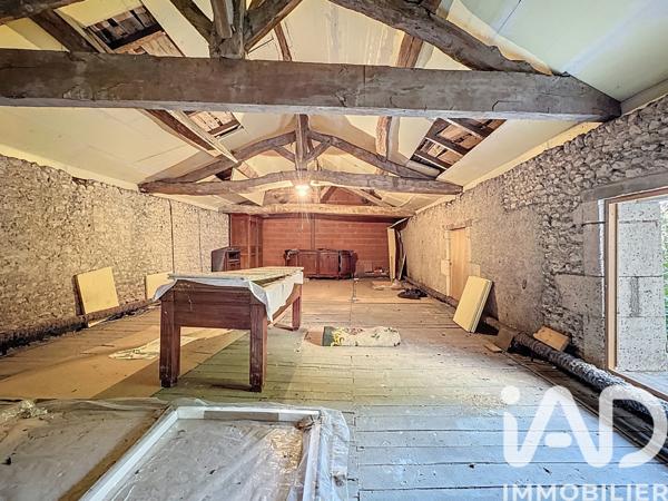 Maison à vendre 8 pièces 227 m² Barbezieux-Saint-Hilaire