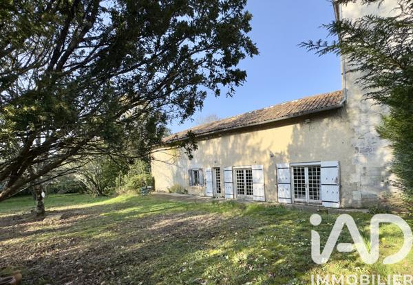 Maison à vendre 8 pièces 227 m² Barbezieux-Saint-Hilaire