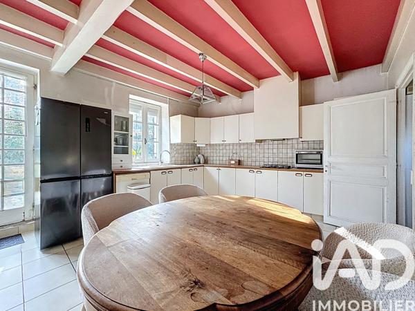 Maison à vendre 8 pièces 227 m² Barbezieux-Saint-Hilaire