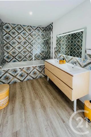 Maison à vendre  5 pièces - 122 m 2   PORTBAIL  - 50