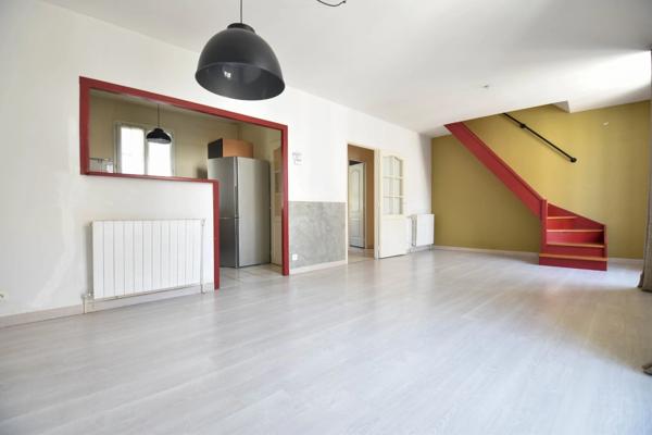 Immeuble ou appartement atypique avec cour privative à vendre PAU proche centre ville.