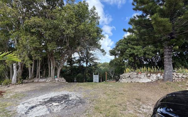 Maison à louer    3 pièces •  Le Gosier