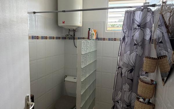 Maison à louer    3 pièces •  Le Gosier