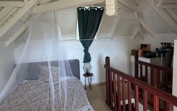 Maison à louer    3 pièces •  Le Gosier