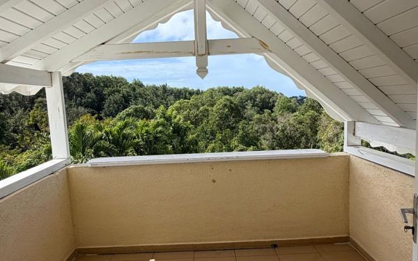 Maison à louer    3 pièces •  Le Gosier