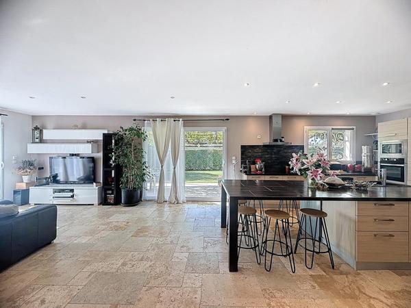 À vendre – Superbe maison familiale de 114 m² avec piscine et prestations haut de gamme