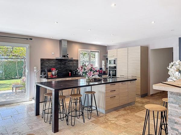 À vendre – Superbe maison familiale de 114 m² avec piscine et prestations haut de gamme