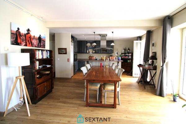 DIVONNE-LES-BAINS- Bel appartement T4 de 121 m² -  620.000 