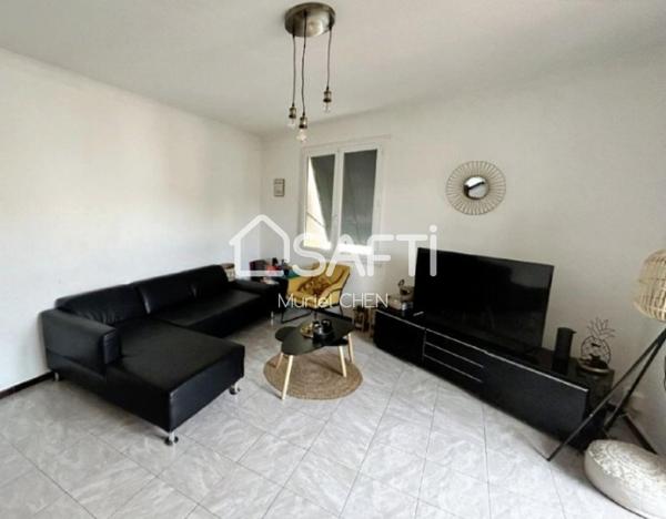 LUNEL-VIEL : IDEAL INVESTISSEUR : Maison de village comprenant deux habitations + garage