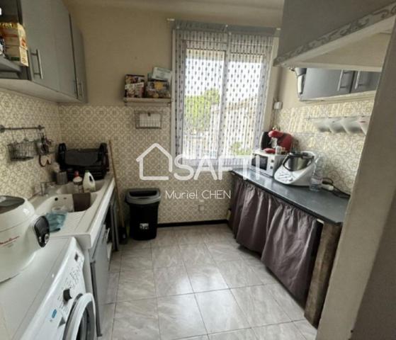 LUNEL-VIEL : IDEAL INVESTISSEUR : Maison de village comprenant deux habitations + garage