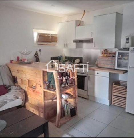 LUNEL-VIEL : IDEAL INVESTISSEUR : Maison de village comprenant deux habitations + garage