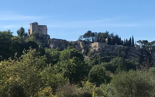 Maison à vendre    5 pièces • 180 m2 Vaison-la-Romaine