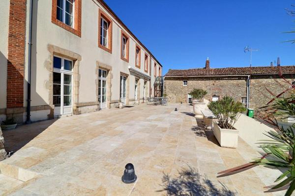 BUSINESS CHÂTEAU D'EXCEPTION DE 505 m²