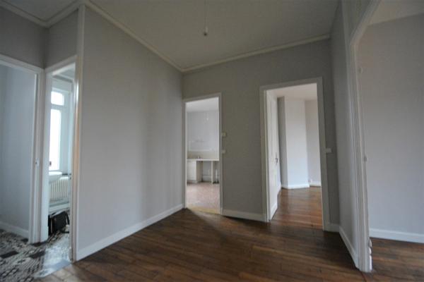 Dpt Nord (59), à louer CAMBRAI appartement T3 de 77 m² - Loyer 570 €