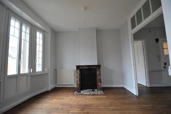 Dpt Nord (59), à louer CAMBRAI appartement T3 de 77 m² - Loyer 570 €