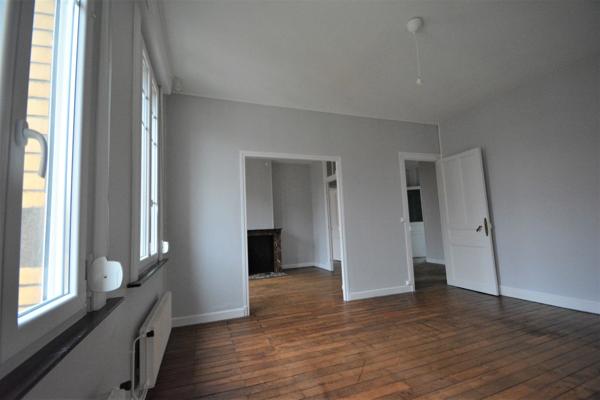Dpt Nord (59), à louer CAMBRAI appartement T3 de 77 m² - Loyer 570 €