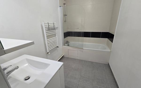 Appartement à vendre    3 pièces • 56,88 m2 Brest