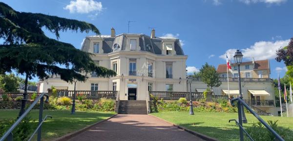CHAVILLE, limite Parc Fourchon - Le Haras - Au calme d'une impasse lumineuse maison. 1 090 000 € **  - Référence  745-C