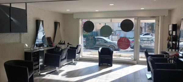 À VENDRE – FONDS DE COMMERCE ET DROIT AU BAIL SALON DE COIFFURE –