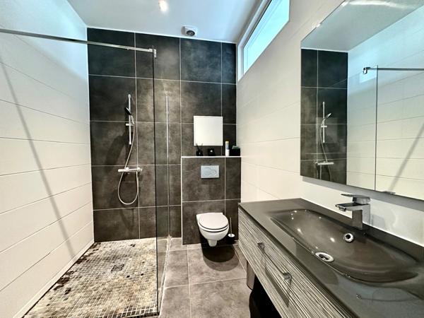 Marseille 6ᵉ – Vauban/Breteuil : superbe loft de 64 m², lumineux avec charme et caractère.