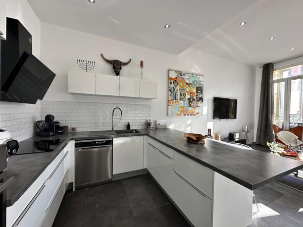 Marseille 6ᵉ – Vauban/Breteuil : superbe loft de 64 m², lumineux avec charme et caractère.