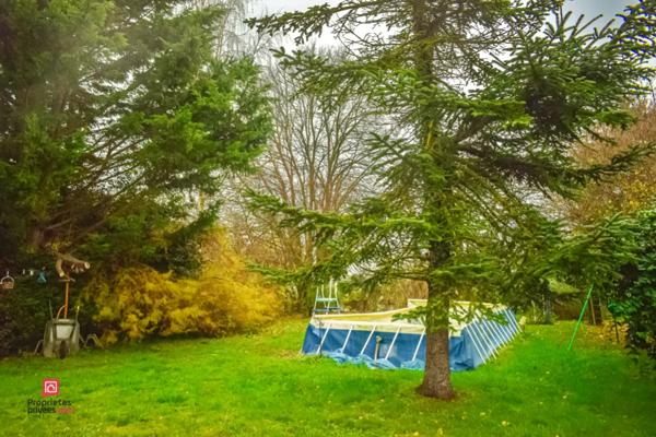 Terrain 882 m² avec maison existante et permis de construire . A OTHIS