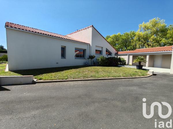 Maison à vendre 6 pièces 216 m² Le May-sur-Èvre