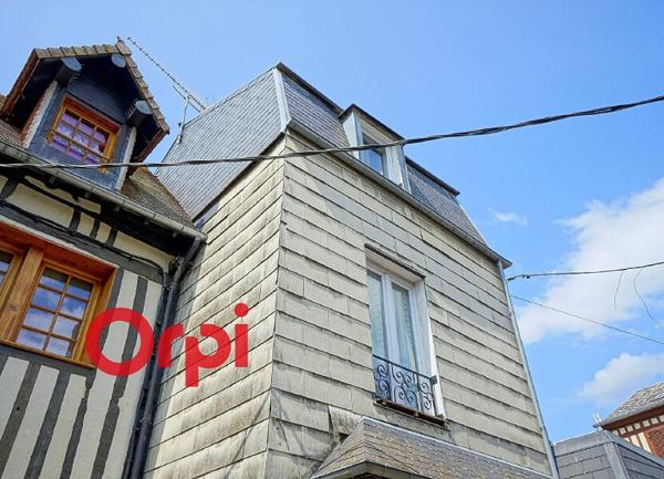 Immeuble à vendre    3 pièces •  Bernay