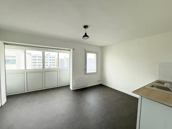 Appartement La Roche Sur Yon 1 pièce(s) 24.75 m2