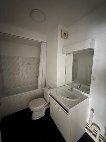 Appartement La Roche Sur Yon 1 pièce(s) 24.75 m2